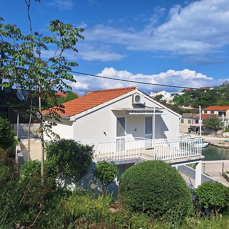 Apartment Zalo Donje Selo na Šolti Εξωτερικό φωτογραφία