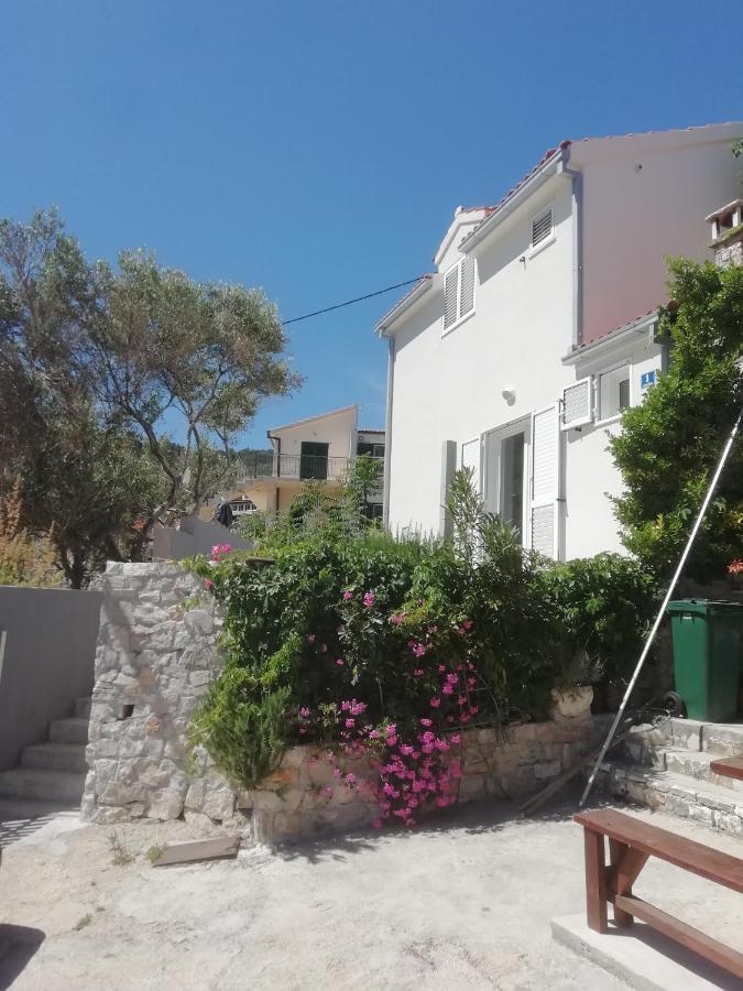 Apartment Zalo Donje Selo na Šolti Εξωτερικό φωτογραφία