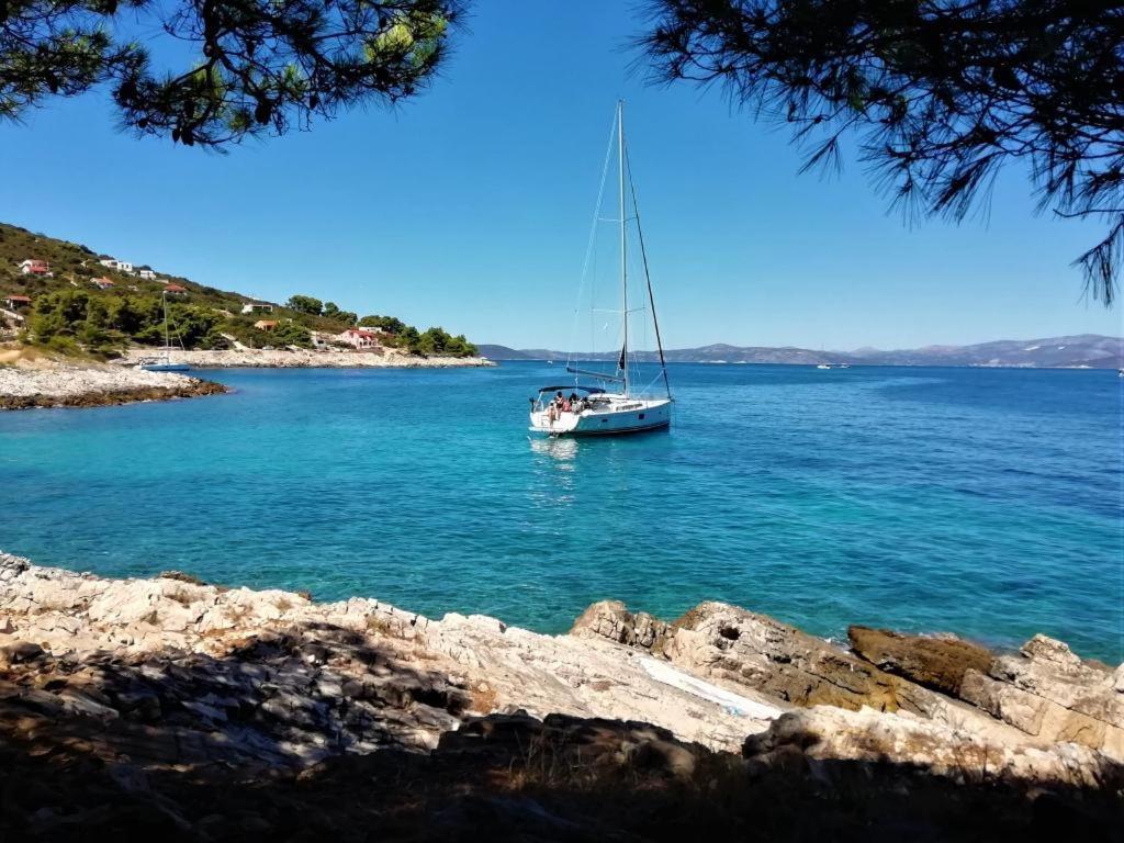 Apartment Zalo Donje Selo na Šolti Εξωτερικό φωτογραφία