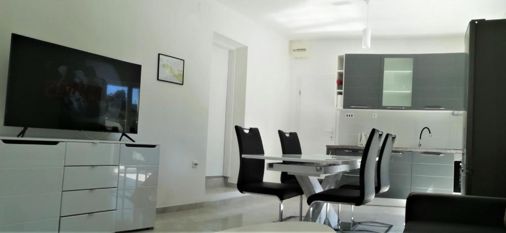 Apartment Zalo Donje Selo na Šolti Εξωτερικό φωτογραφία
