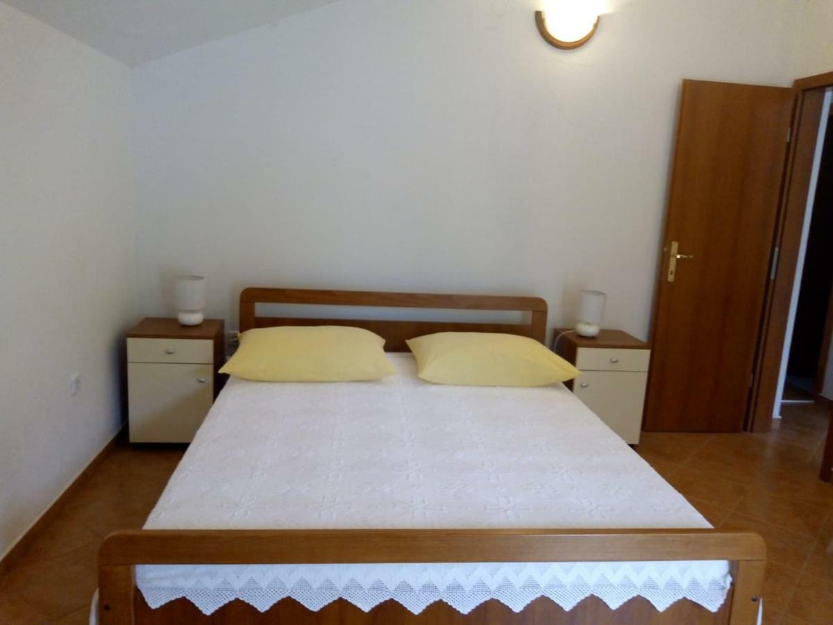 Apartment Zalo Donje Selo na Šolti Εξωτερικό φωτογραφία